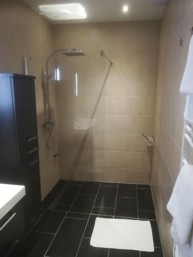 Zentral Gelegene, Sehr Ruhige Und Helle Wohnung Graz Kültér fotó