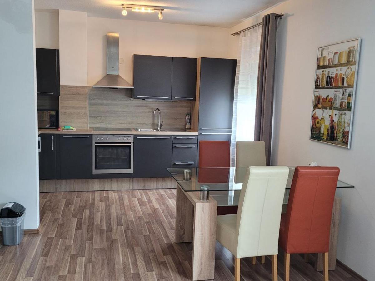 Zentral Gelegene, Sehr Ruhige Und Helle Wohnung Graz Kültér fotó