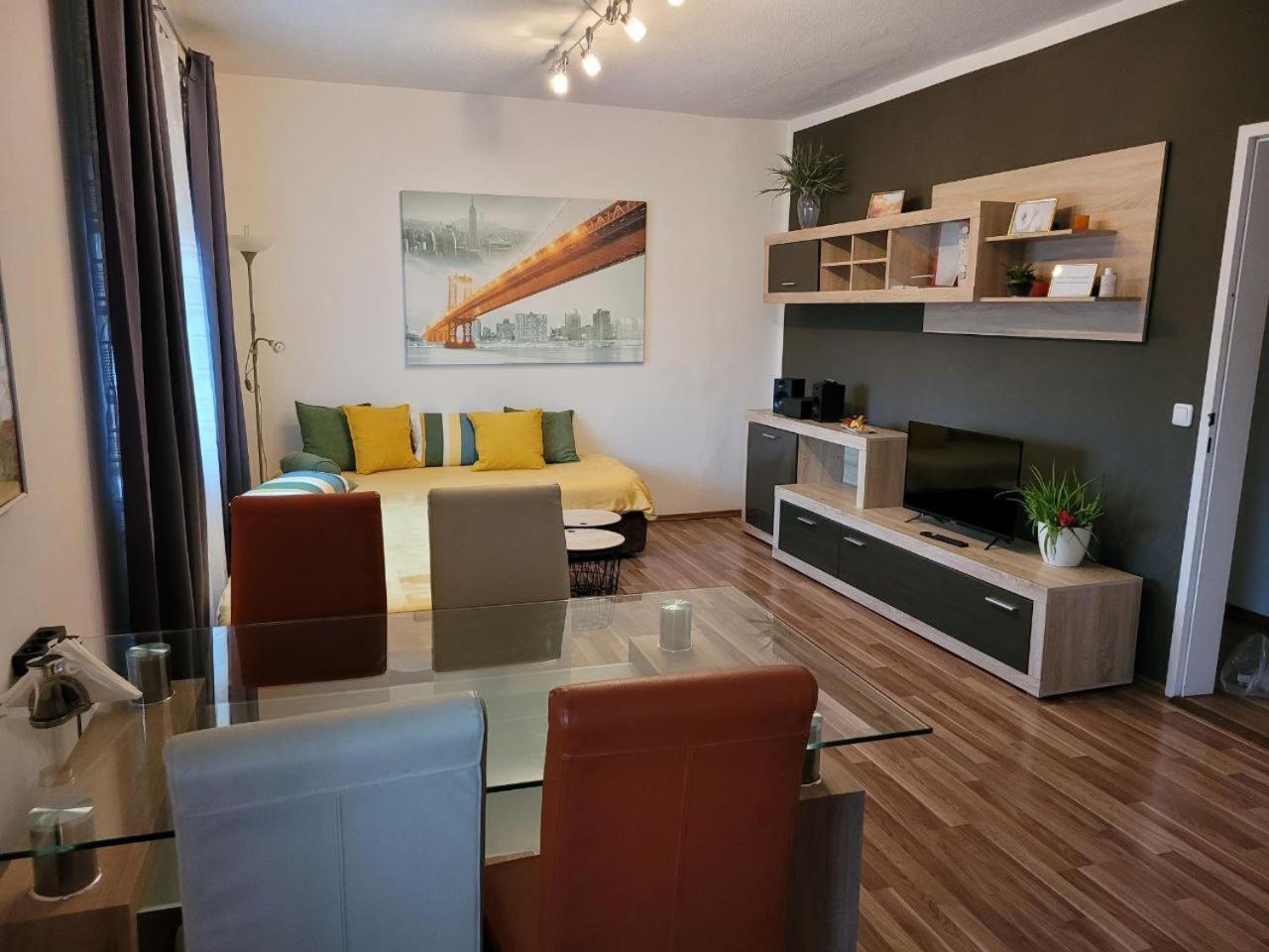 Zentral Gelegene, Sehr Ruhige Und Helle Wohnung Graz Kültér fotó
